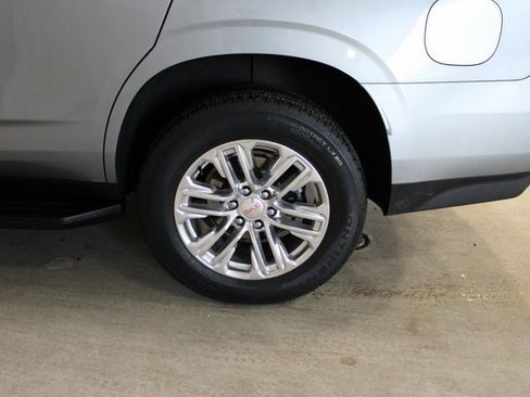 Used 2023 GMC Yukon SLE w/ Max Trailering Package image 9