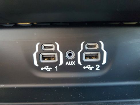 Used 2024 RAM 3500 Big Horn image 21