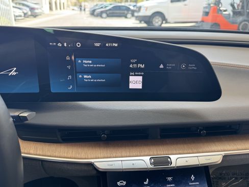 Used 2024 Lucid Air Touring AWD/4WD image 23