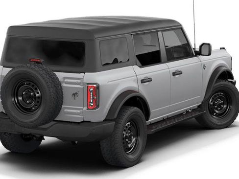 New 2026 Ford Bronco Outer Banks image 4