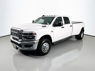 New 2026 RAM 3500 Tradesman AWD/4WD video 3