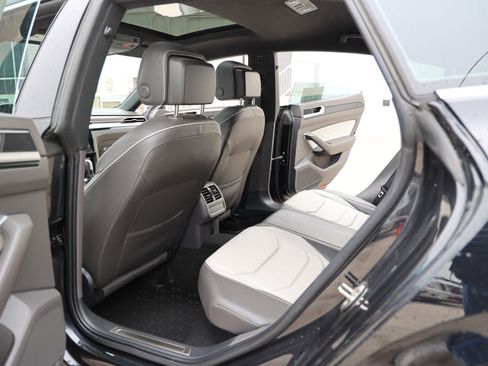 Used 2023 Volkswagen Arteon SEL w/ Arteon MDO Package image 37