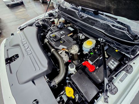 Used 2021 RAM 3500 Laramie image 32