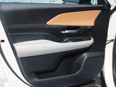 Certified 2024 Toyota Grand Highlander AWD image 10