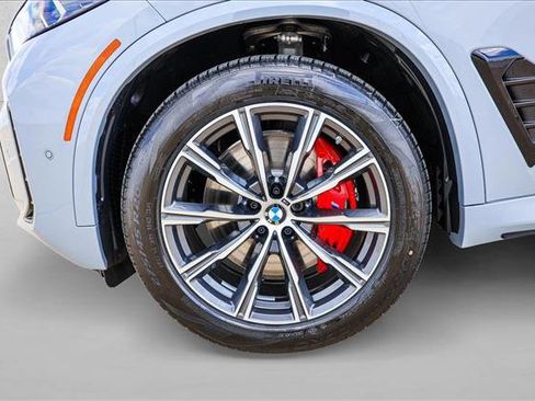 New 2026 BMW X5 xDrive40i w/ M Sport Package AWD/4WD image 9
