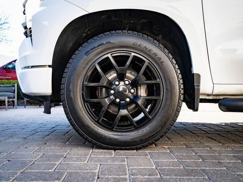 Used 2023 Chevrolet Silverado 1500 RST w/ Protection Package image 13