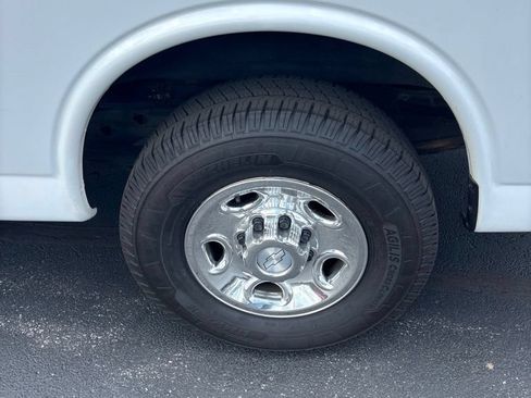Certified 2019 Chevrolet Express 2500 w/ Driver Convenience Package RWD image 9