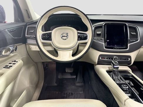 Used 2020 Volvo XC90 T5 Momentum w/ Protection Package Premier AWD/4WD image 25