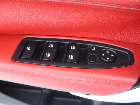 Used 2016 BMW M235i Convertible RWD image 28