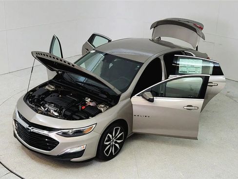 Used 2025 Chevrolet Malibu RS image 22