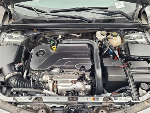 Used 2024 Chevrolet Malibu LT image 27