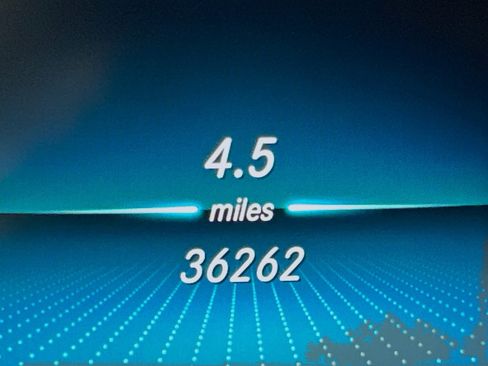 Used 2022 Mercedes-Benz GLC 300 w/ Multimedia Package Lite image 19