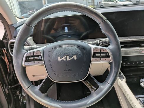 Used 2025 Kia Telluride EX w/ EX Captain's Chair Package FWD image 26