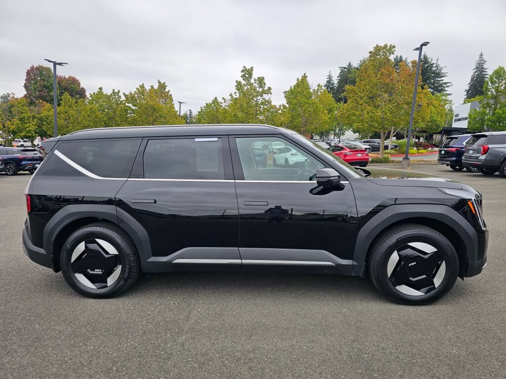 Certified 2024 Kia EV9 Wind AWD/4WD image 4