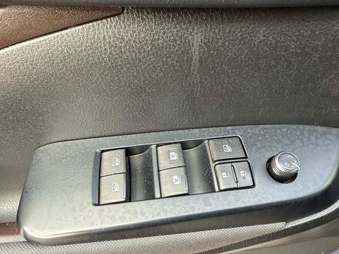 Used 2017 Toyota Highlander LE image 20