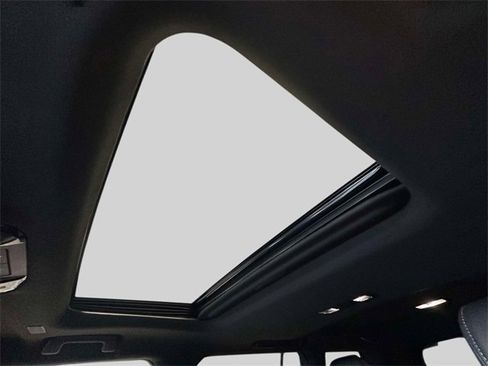 Used 2024 Lexus GX 550 image 37