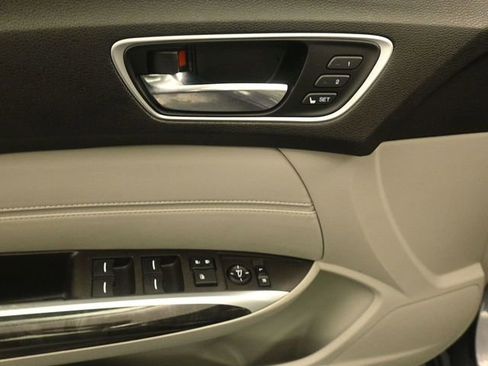 Used 2018 Acura TLX w/ Technology Package image 13