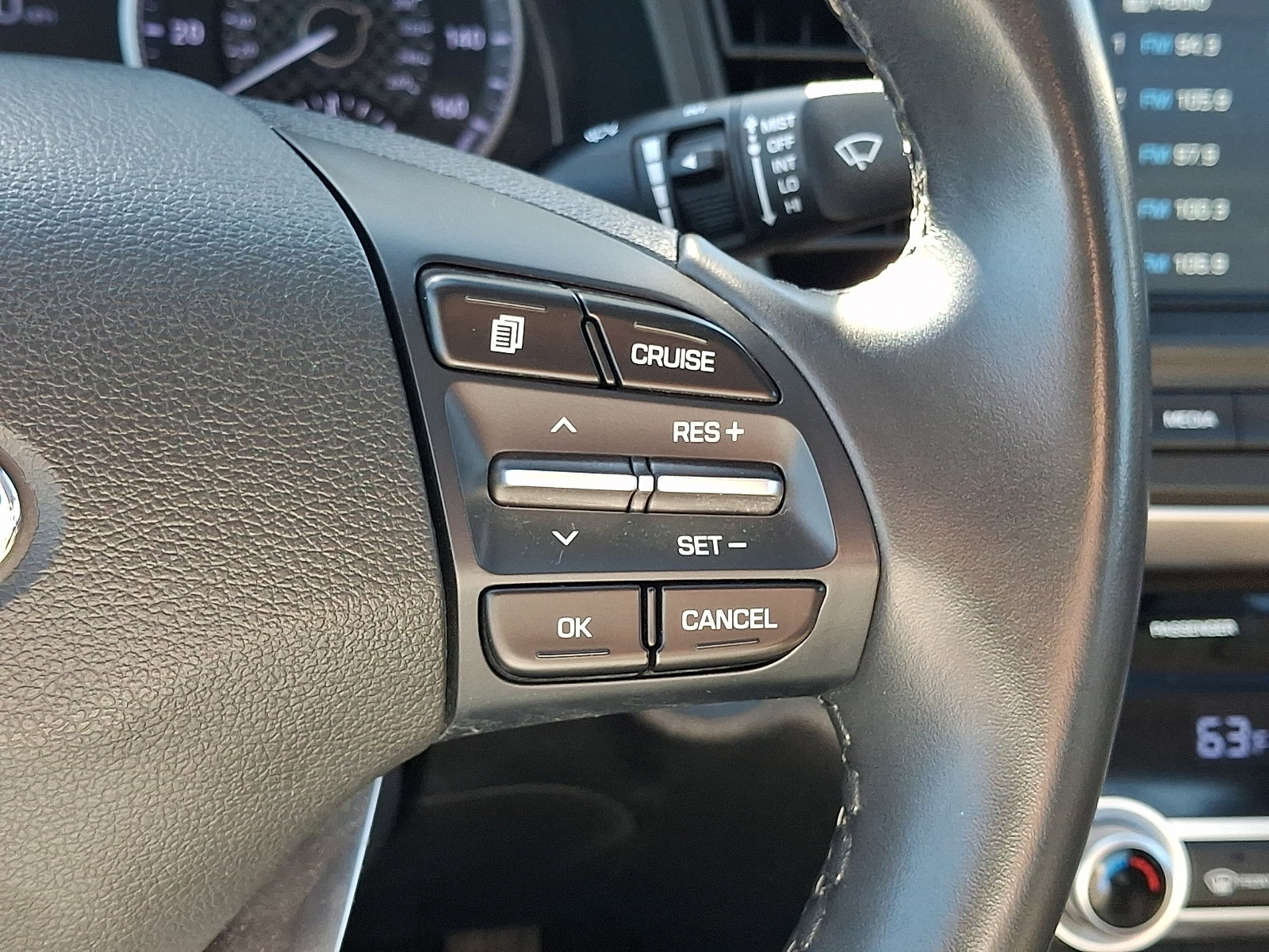 Used 2020 Hyundai Elantra Value Edition w/ Cargo Package (C1) FWD image 25