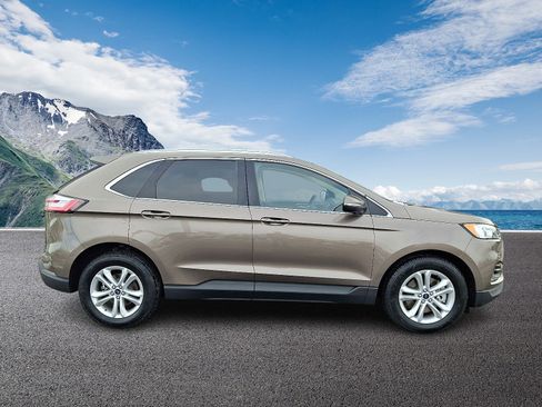 Certified 2019 Ford Edge SEL w/ Equipment Group 201A image 7