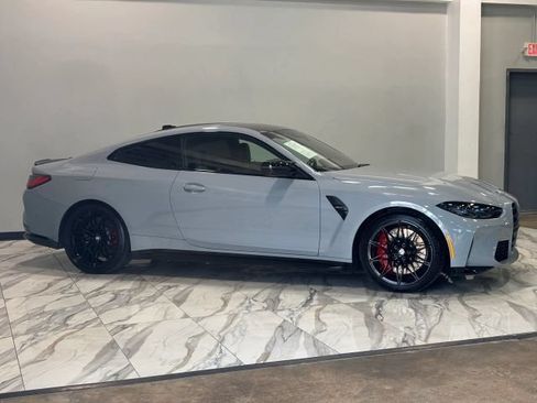 Used 2021 BMW M4 Coupe w/ Executive Package RWD image 4