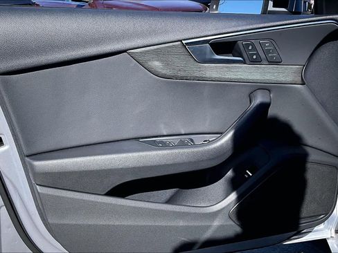 Used 2019 Audi A4 2.0T Premium image 18