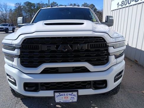 Used 2025 RAM 3500 Limited image 18