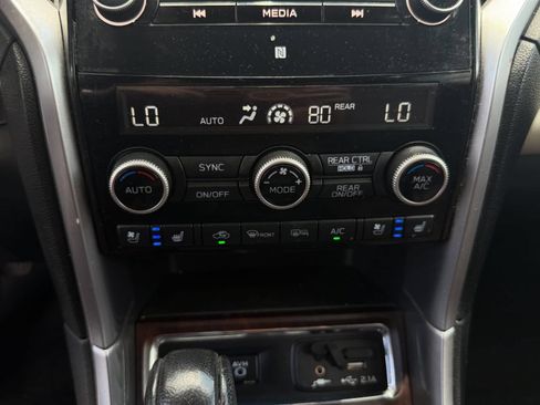 Used 2020 Subaru Ascent Touring w/ Popular Package #2A AWD/4WD image 23