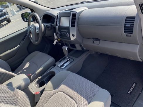 Used 2019 Nissan Frontier SV image 22