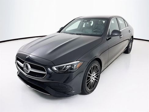 Used 2025 Mercedes-Benz C 300 Sedan image 3