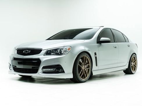 Used 2015 Chevrolet SS image 8