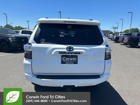 Used 2024 Toyota 4Runner SR5 Premium w/ Moonroof Package AWD/4WD image 7