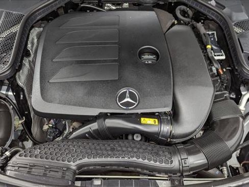 Used 2021 Mercedes-Benz C 300 Sedan image 30