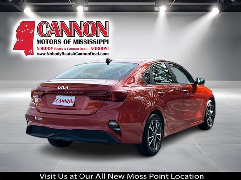 Used 2024 Kia Forte LXS w/ LXS Technology Package image 5