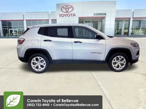 Used 2024 Jeep Compass Sport AWD/4WD image 1