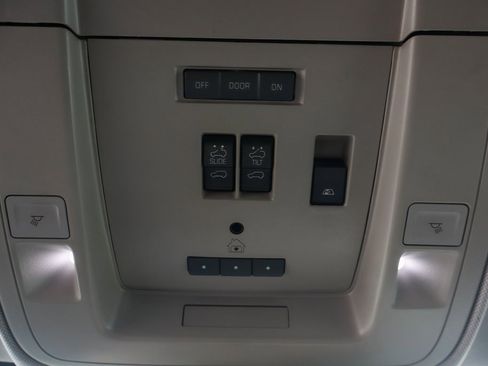 Used 2016 GMC Sierra 2500 Denali w/ Duramax Plus Package image 32