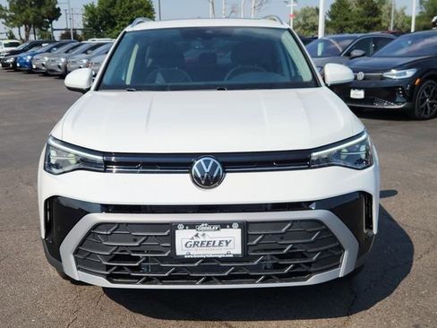 New 2025 Volkswagen Taos SE image 5