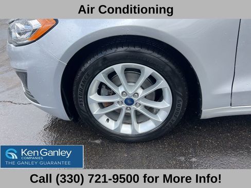 Used 2019 Ford Fusion SE image 16