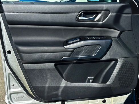 New 2025 Nissan Pathfinder SL w/ Cargo Package image 15