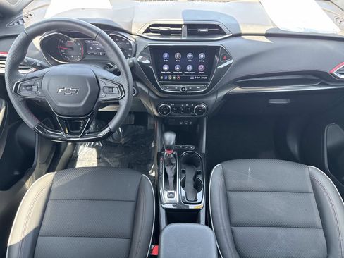 Used 2023 Chevrolet TrailBlazer RS w/ Convenience Package FWD image 9