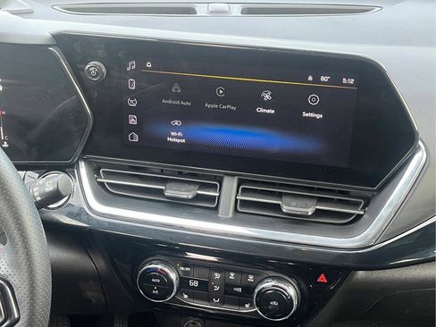 Used 2025 Chevrolet Trax RS w/ Driver Confidence Package image 22