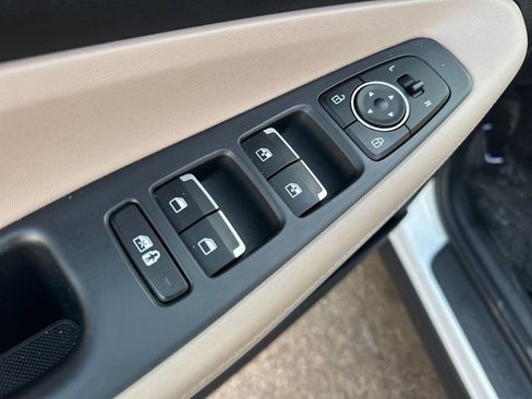 Used 2023 Hyundai Santa Fe SEL w/ Cargo Package image 12