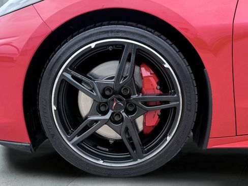 Used 2021 Chevrolet Corvette Stingray Premium Conv w/ Z51 Performance Package RWD image 14