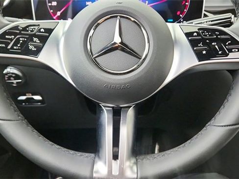 Used 2025 Mercedes-Benz GLC 300 image 39