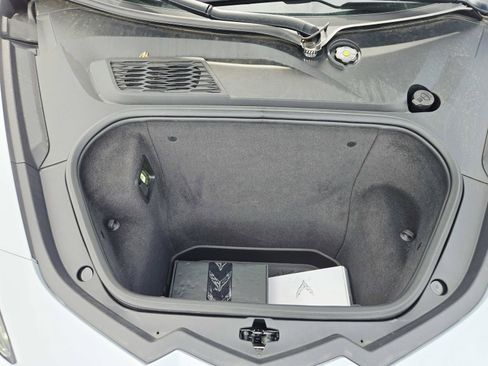 Used 2022 Chevrolet Corvette Stingray Preferred Cpe w/ Engine Appearance Package RWD image 17