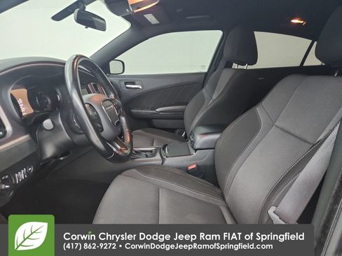 Used 2022 Dodge Charger SXT w/ Blacktop Package RWD image 18