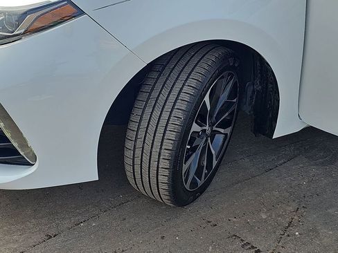 Used 2017 Toyota Corolla L image 36