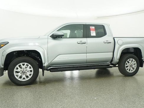 New 2026 Toyota Tacoma SR5 image 13