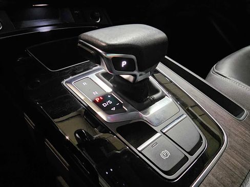 Used 2023 Audi Q5 2.0T Premium w/ Convenience Package image 32