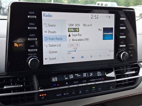 Certified 2024 Toyota Sienna XLE image 19