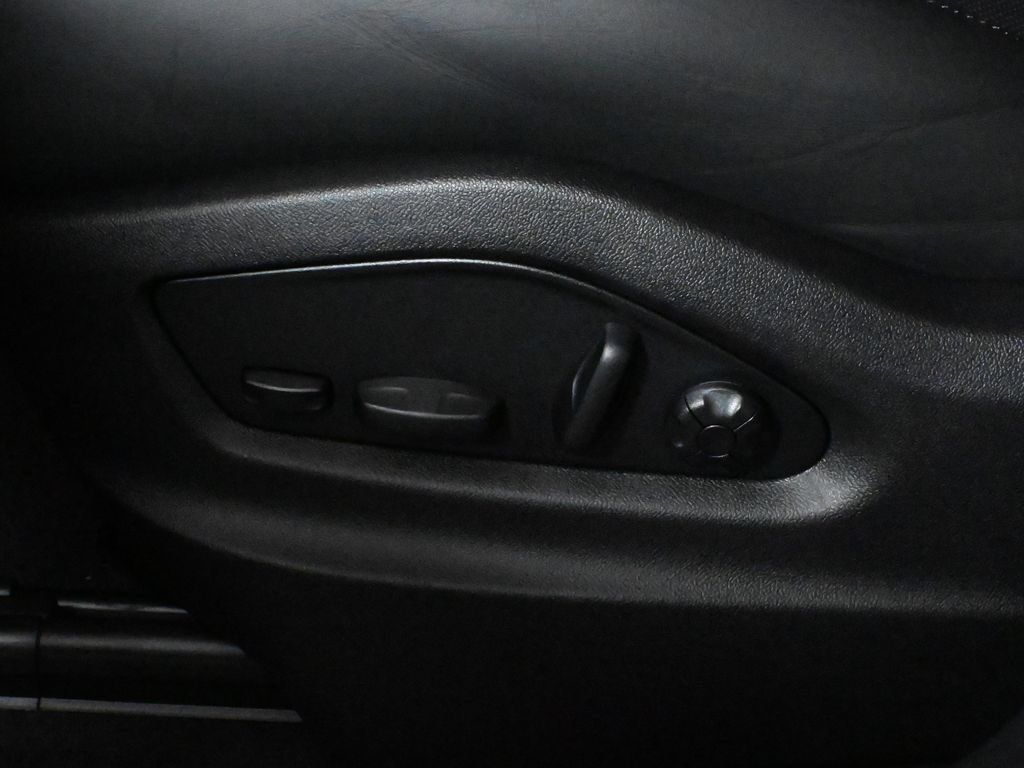 Used 2026 Porsche Cayenne Coupe AWD/4WD image 30